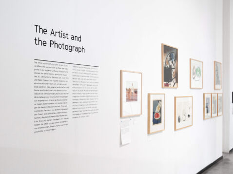 Photography: Crisis of History
